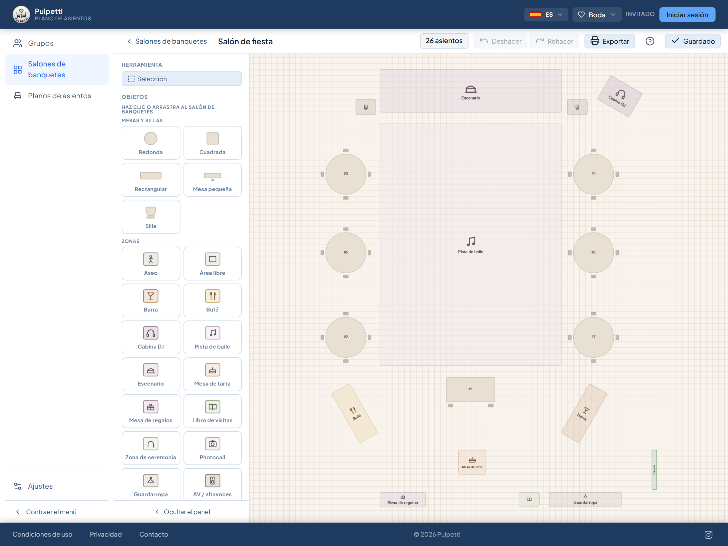 Plano de un salón de banquetes con mesas redondas numeradas y el total de plazas de la sala en la barra de herramientas